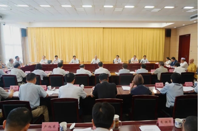 安徽邦泰控股集團(tuán)董事長陳齊出席全省統(tǒng)一戰(zhàn)線紀(jì)念中國人民抗日戰(zhàn)爭暨世界反法西斯戰(zhàn)爭勝利80周年座談會(huì) 作僑界代表發(fā)言